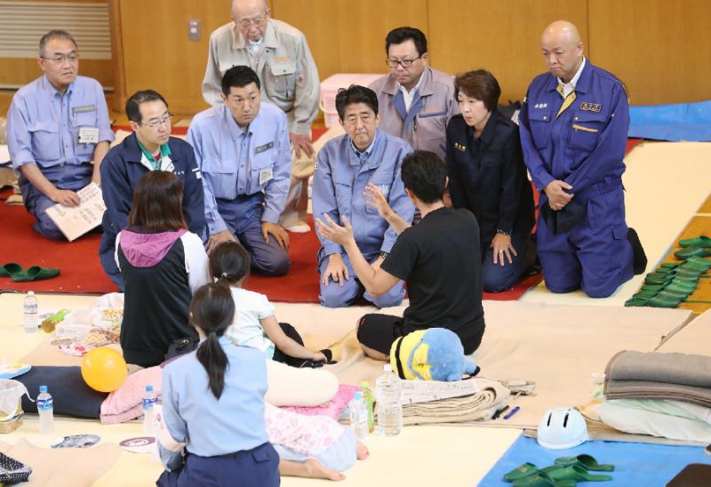Japanese Prime Minister Shinzo Abe visited the quake-hit area