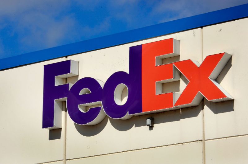 FedEx apologised for the delivery mishap after Chinese telecoms giant Huawei said it was reviewing its ties with the pacakge service over the incident
