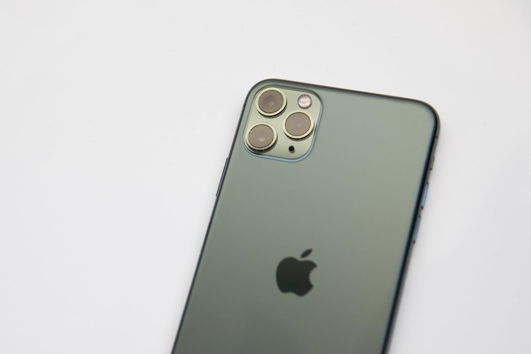apple-event-091019-iphone-11-pro-8774
