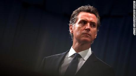 Governors on East and West coasts form pacts to decide when to reopen economies