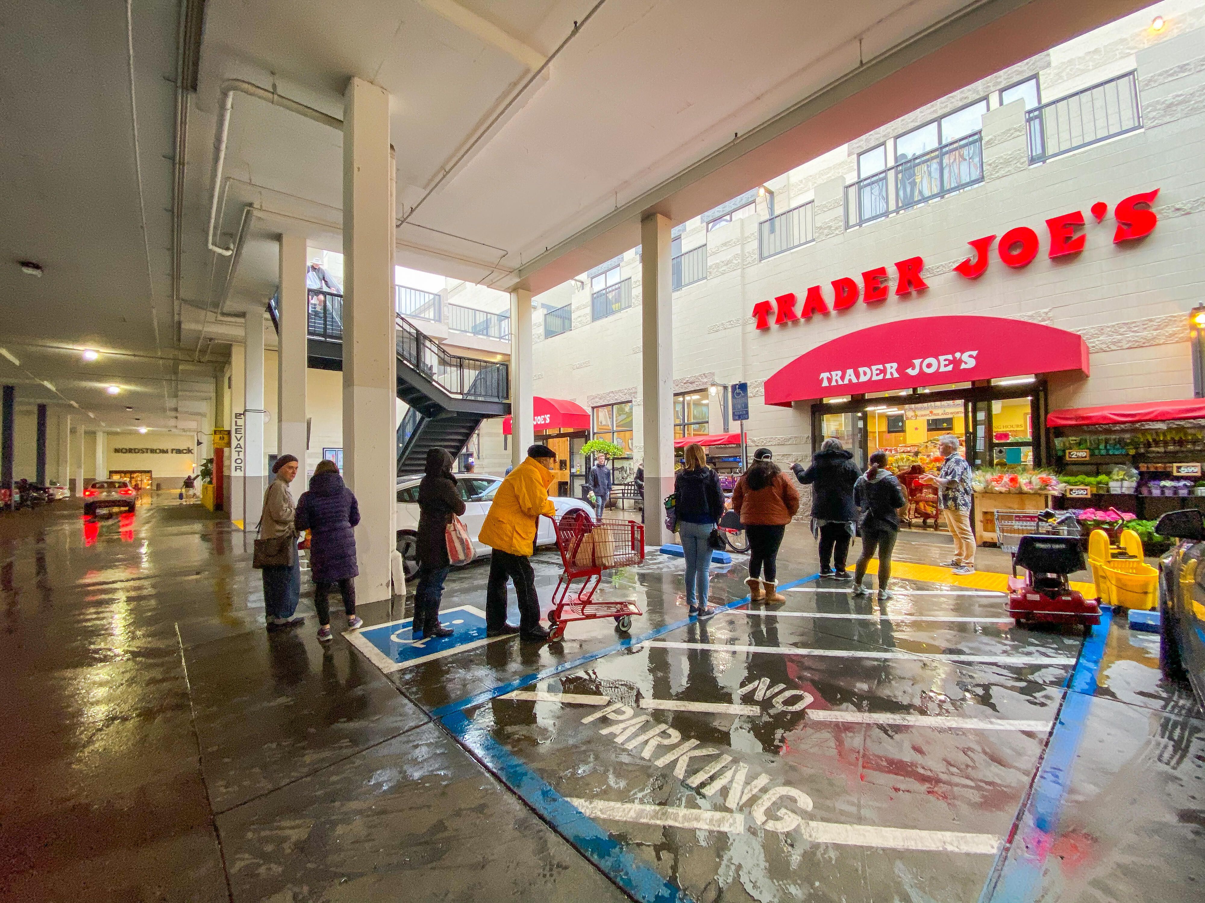 grocery-store-automatic-door