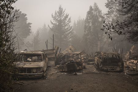 Beachie Creek Fire tears through Gates and Mill City