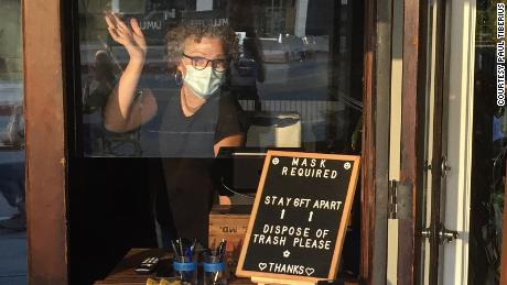 As Los Angeles County's hospitalizations nearly double in 2 weeks, restaurants get creative to survive new restrictions