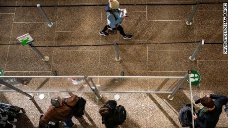 Researchers think 'hundreds' of people in US could have new UK coronavirus strain