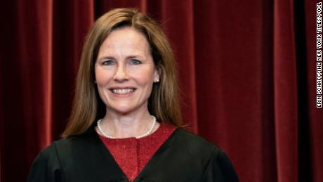 Justice Amy Coney Barrett finally meets the other 8 Supreme Court justices for a class photo