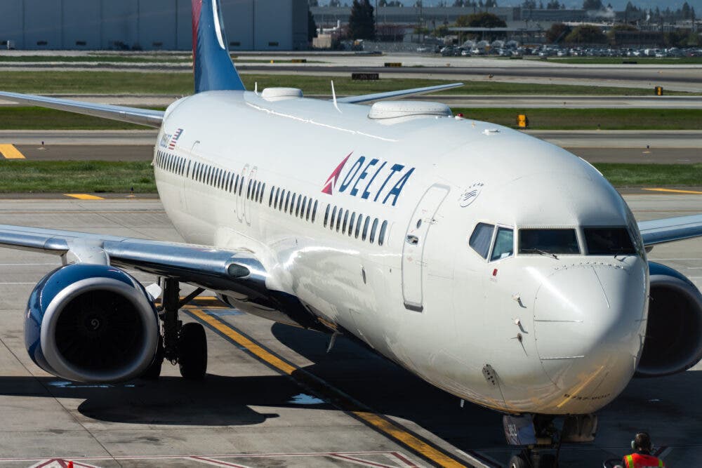Delta B737-900