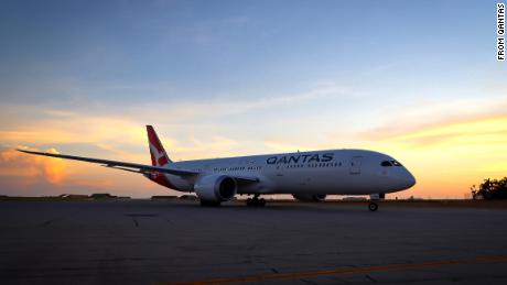 Qantas repatriation flight sets aviation record