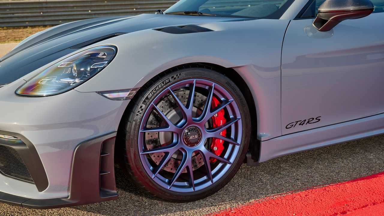 2022 Porsche Cayman GT4 RS