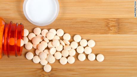 After hopeful early signs, study of popular heartburn drug shows mixed results against Covid-19