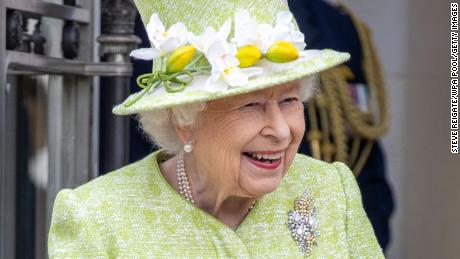 Decoding the Queen's colorful style