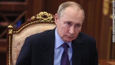 Putin confronts the mud of Ukraine