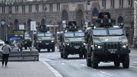 Battle for Ukrainian capital underway as Russian troops seek to encircle Kyiv