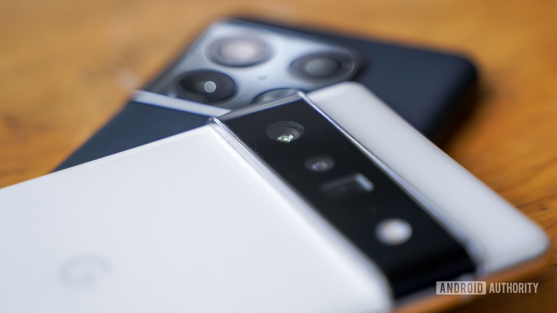 OnePlus 10 Pro vs Google Pixel 6 Pro cameras steep angle OnePlus 10 Pro vs Google Pixel 6 Pro cameras steep angle