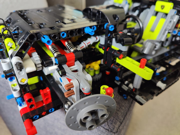 OnePlus 10 Pro photo of Legos.