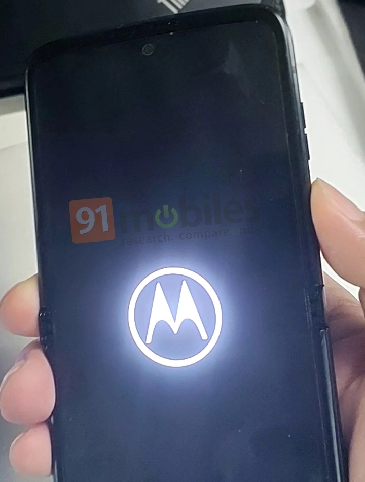 Motorola Razr 3 live images leak Evan Blass 1