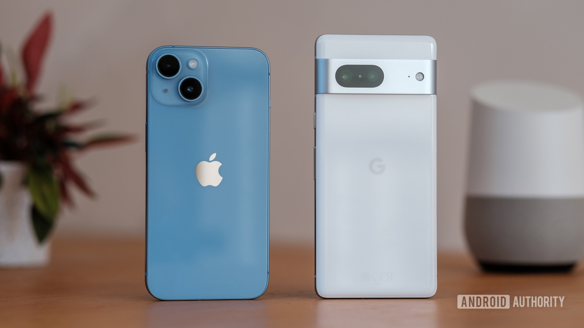 Apple iPhone 14 vs Google Pixel 7 Apple iPhone 14 vs Google Pixel 7