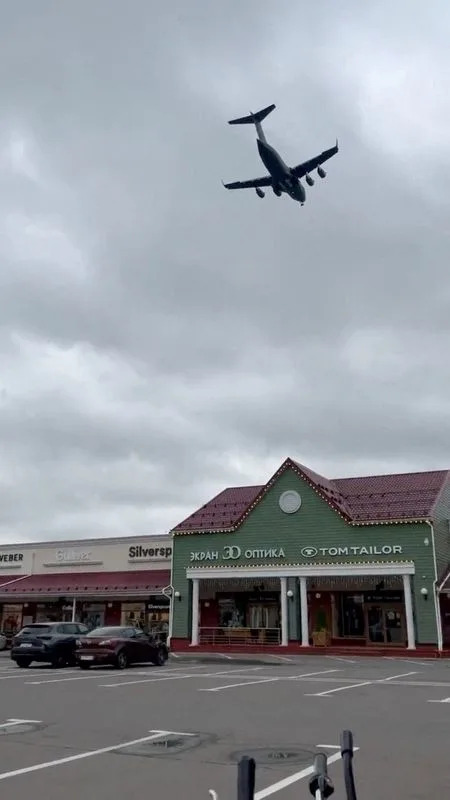 A U.S. military transport plane approaches Moscow