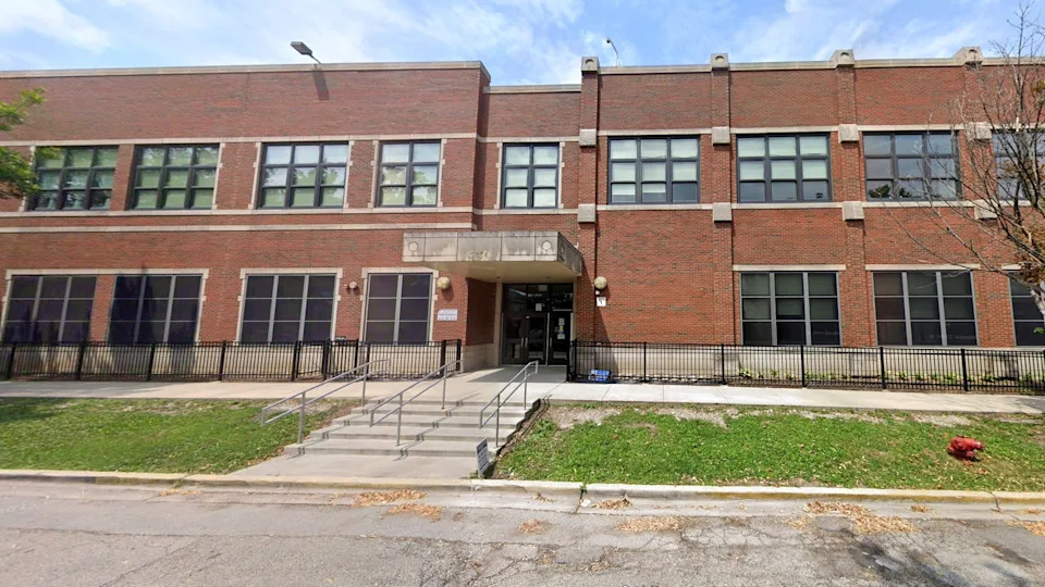 Google Maps Street View - PHOTO: Mark Twain Elementary School in Chicago